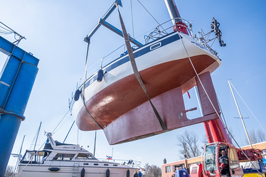 Bootskran. Hansen Boot. Wiking Yachthafen.